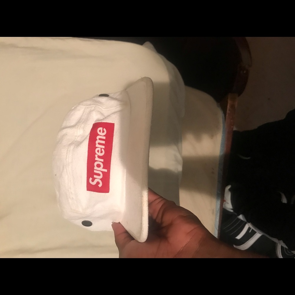 Supreme hat - Picture 2 of 3
